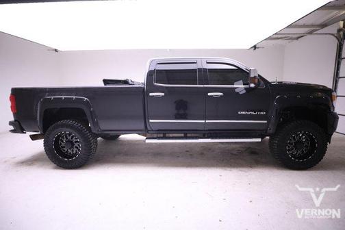 2019 GMC Sierra 3500 Denali