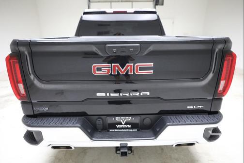 Onyx Black 2023 GMC Sierra 1500 SLT
