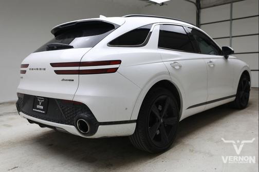 Uyuni White 2022 Genesis GV70 3.5T AWD Sport