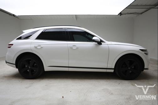Uyuni White 2022 Genesis GV70 3.5T AWD Sport