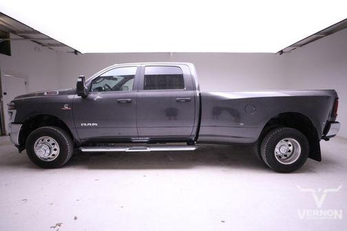 2026 RAM 3500 Lone Star Crew Cab 4x4 8' Box