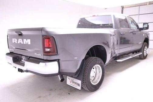 2026 RAM 3500 Lone Star Crew Cab 4x4 8' Box