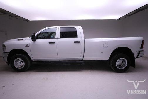 2026 RAM 3500 Tradesman Crew Cab 4x4 8' Box