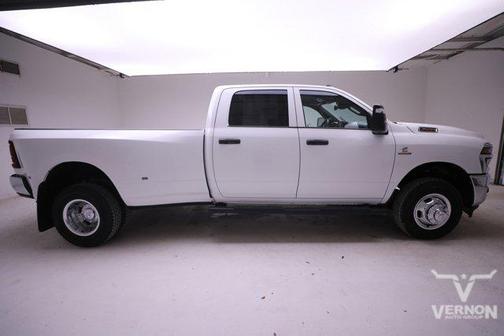 2026 RAM 3500 Tradesman Crew Cab 4x4 8' Box