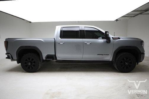 Sterling Metallic 2024 GMC Sierra 2500 AT4