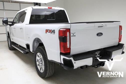 Oxford White 2026 Ford F-250 Lariat