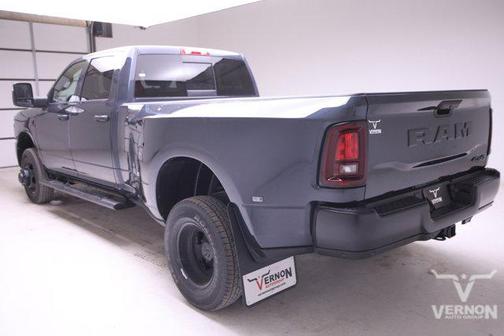 2026 RAM 3500 Tradesman Crew Cab 4x4 8' Box