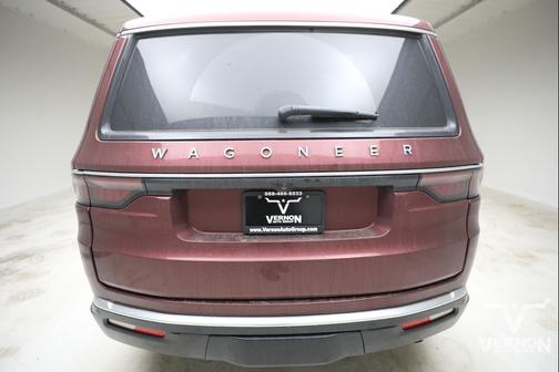 Velvet Red Pearlcoat 2025 Jeep Wagoneer Series III 4x4