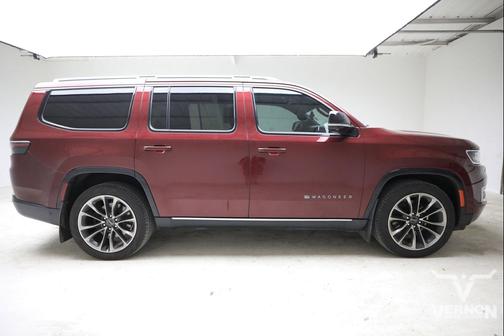 Velvet Red Pearlcoat 2025 Jeep Wagoneer Series III 4x4