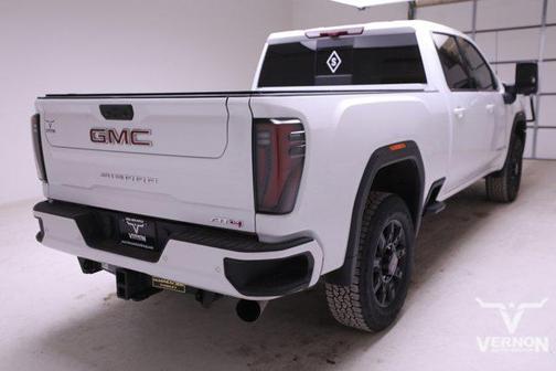 2025 GMC Sierra 2500 AT4
