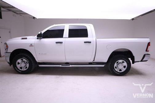 2020 RAM 2500 Tradesman Crew Cab 4X4 6'4' Box