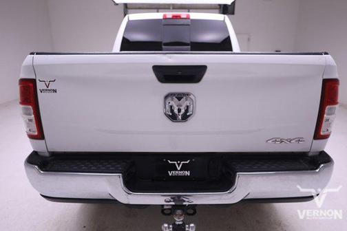 2020 RAM 2500 Tradesman Crew Cab 4X4 6'4' Box
