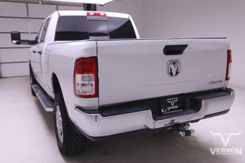 2020 RAM 2500 Tradesman Crew Cab 4X4 6'4' Box