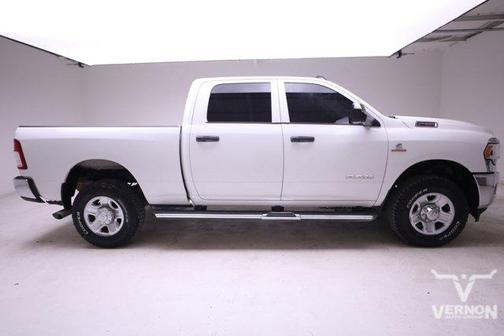 2020 RAM 2500 Tradesman Crew Cab 4X4 6'4' Box