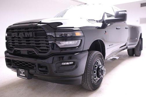 2025 RAM 3500 Big Horn Crew Cab 4x4 8' Box