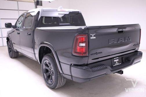 2025 RAM 1500 SLT