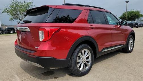 Photo 3 of 35 of 2020 Ford Explorer XLT