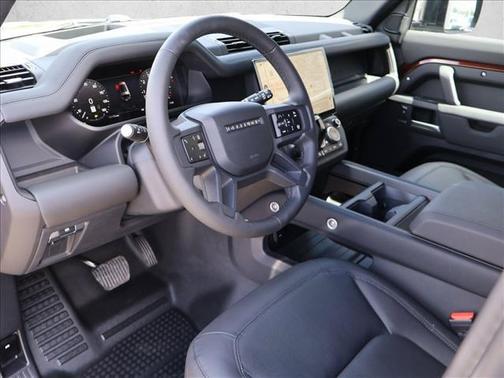 Sedona Red Metallic 2026 Land Rover Defender P400 Outbound
