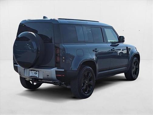2025 Land Rover Defender 110 P300
