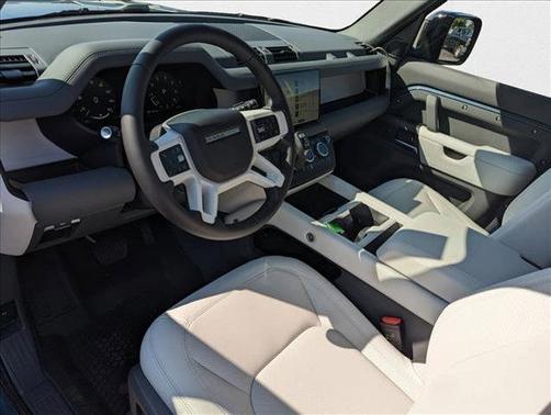 2025 Land Rover Defender 110 P300