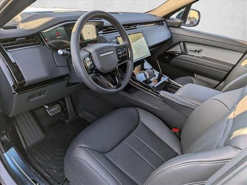 Ostuni Pearl White Premium Metallic 2026 Land Rover Range Rover Sport SE