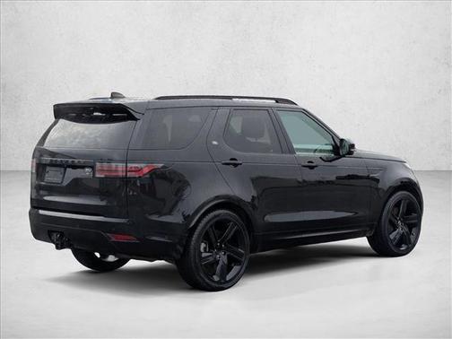 Santorini Black Metallic 2023 Land Rover Discovery P360 HSE R-Dynamic