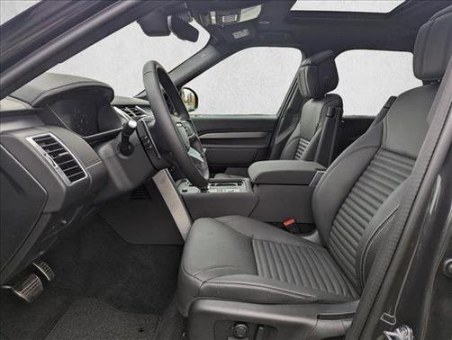 Carpathian Grey Premium Metallic 2026 Land Rover Discovery Gemini Edition