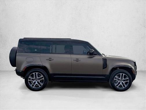 2023 Land Rover Defender 110 X-Dynamic SE