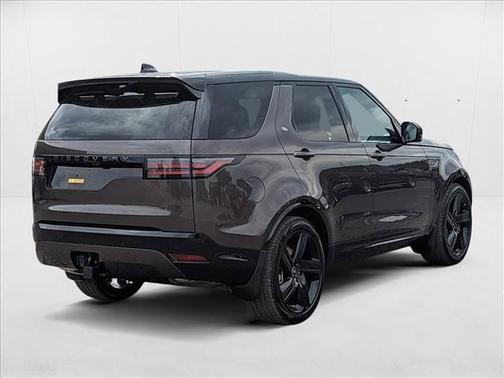 2025 Land Rover Discovery P300 Dynamic SE