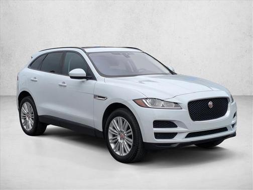 Yulong White Metallic 2018 Jaguar F-PACE 35t Premium