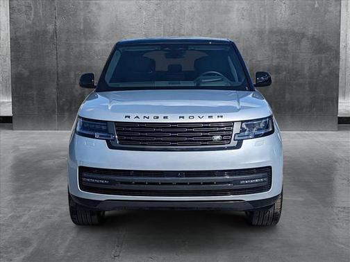 2025 Land Rover Range Rover P530 SE