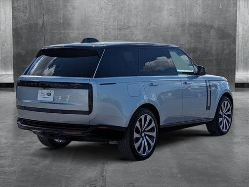 2025 Land Rover Range Rover P530 SE