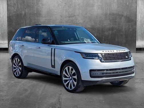 2025 Land Rover Range Rover P530 SE