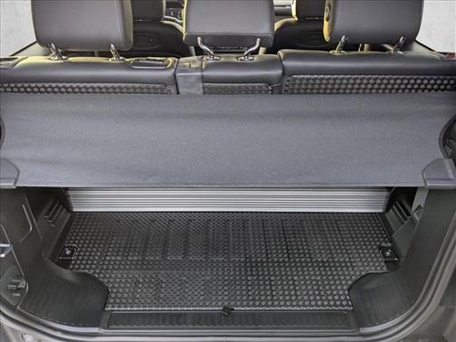 Santorini Black Metallic 2022 Land Rover Defender 90 S