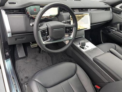 2025 Land Rover Range Rover P530 SE