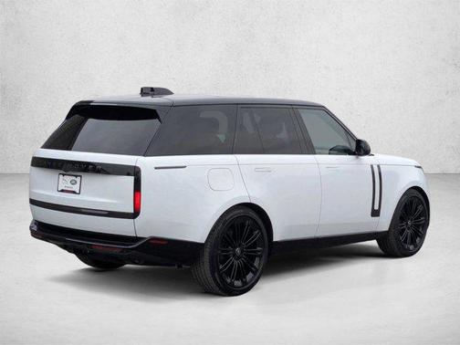 Fuji White 2025 Land Rover Range Rover P530 SE