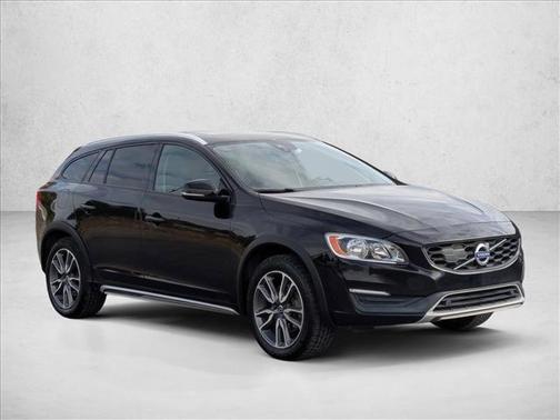 2018 Volvo V60 Cross Country T5