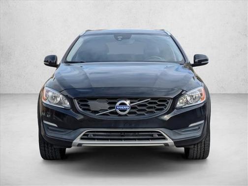 2018 Volvo V60 Cross Country T5