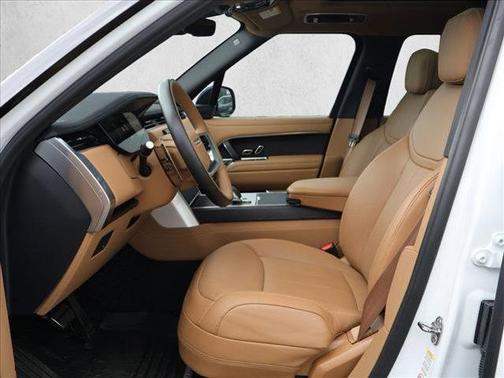 Fuji White 2025 Land Rover Range Rover P530 SE