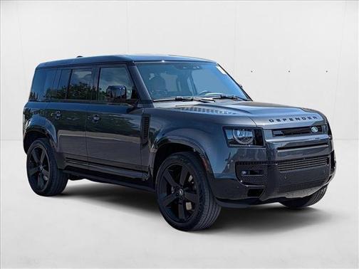 2025 Land Rover Defender 110 V8