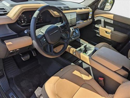 2025 Land Rover Defender 110 V8