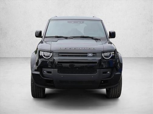 Santorini Black Metallic 2026 Land Rover Defender P400 X-Dynamic SE