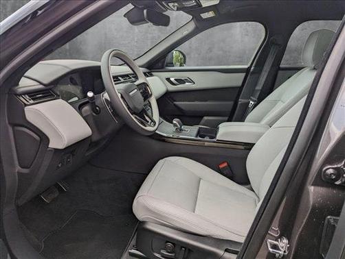 2026 Land Rover Range Rover Velar P250 SE R-Dynamic