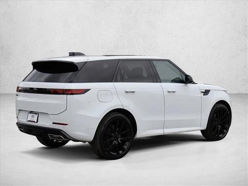 Fuji White 2026 Land Rover Range Rover Sport SE