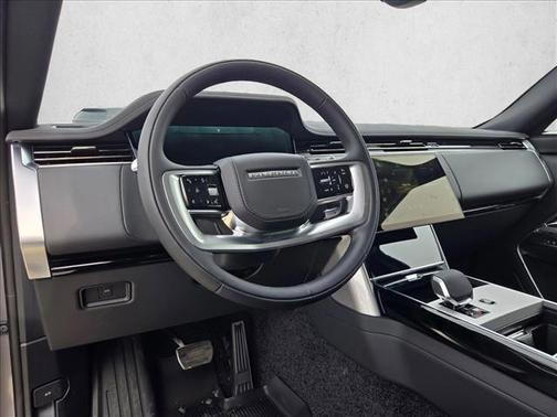 Eiger Grey Metallic 2025 Land Rover Range Rover P530 SE