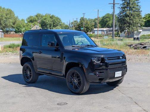 2024 Land Rover Defender 90 P400 X-Dynamic SE
