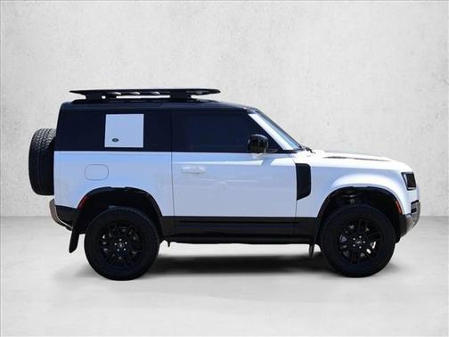 Fuji White 2022 Land Rover Defender 90 X-Dynamic S