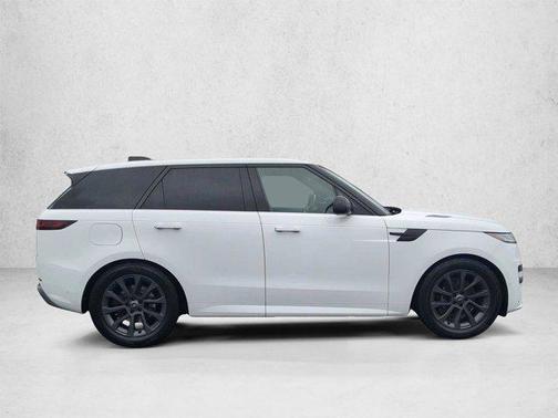 White 2024 Land Rover Range Rover Sport SE