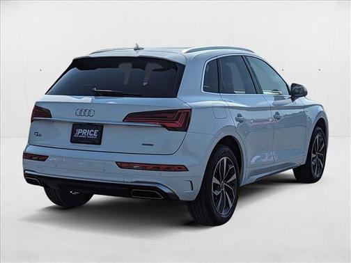 2022 Audi Q5 45 S line Premium Plus