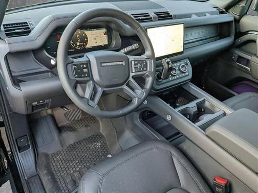 2025 Land Rover Defender X-Dynamic SE